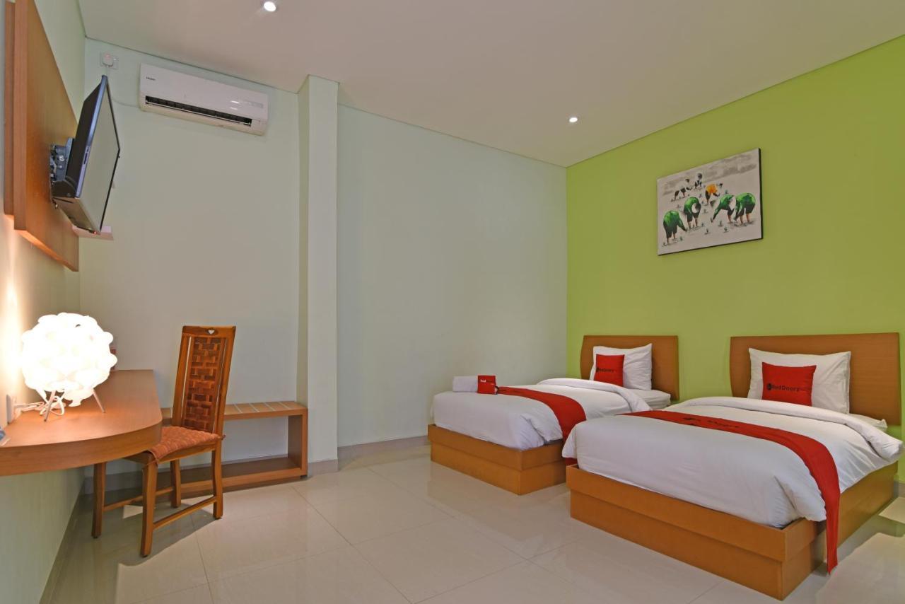 Reddoorz Plus @ Mahendradatta Denpasar Dış mekan fotoğraf