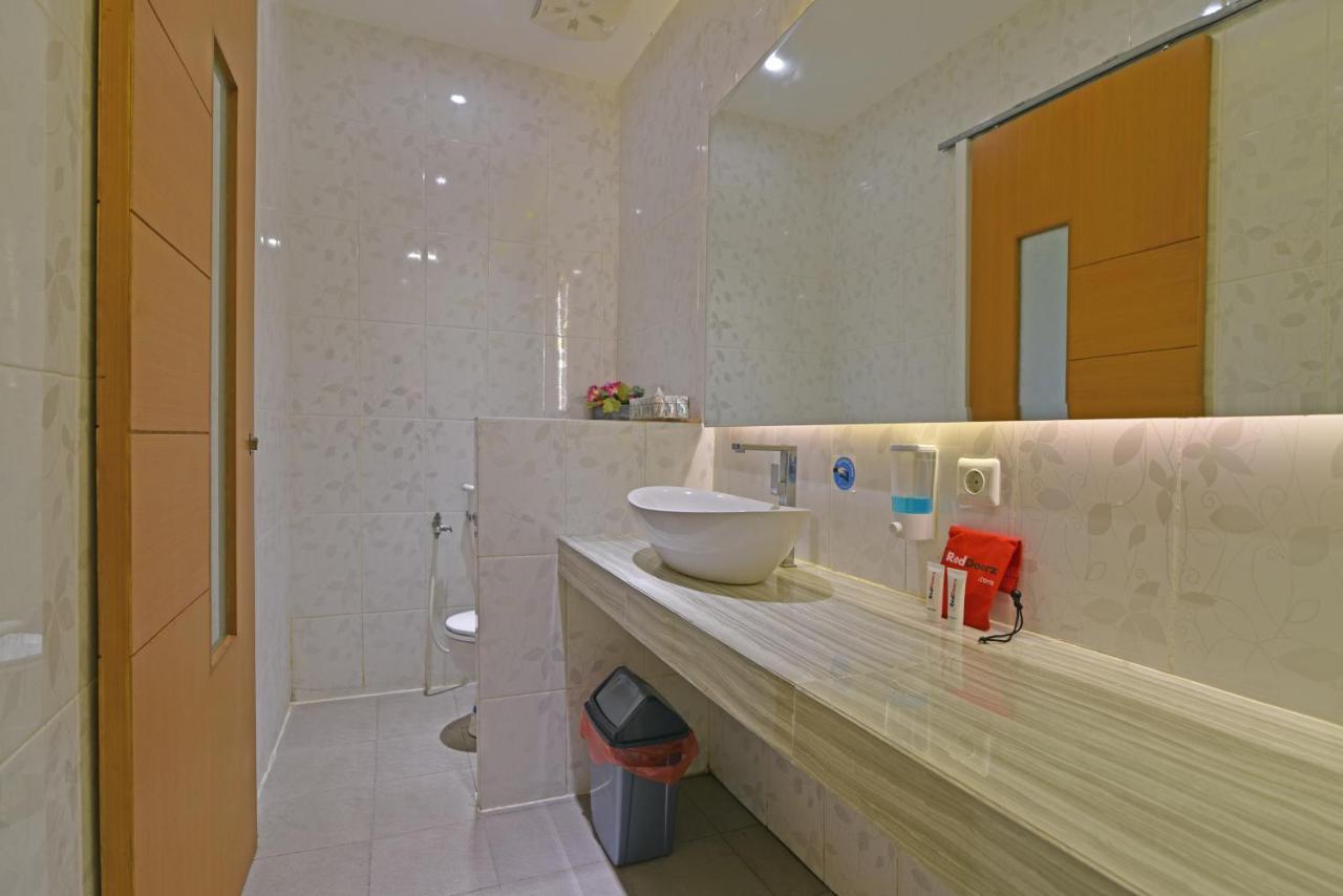 Reddoorz Plus @ Mahendradatta Denpasar Dış mekan fotoğraf